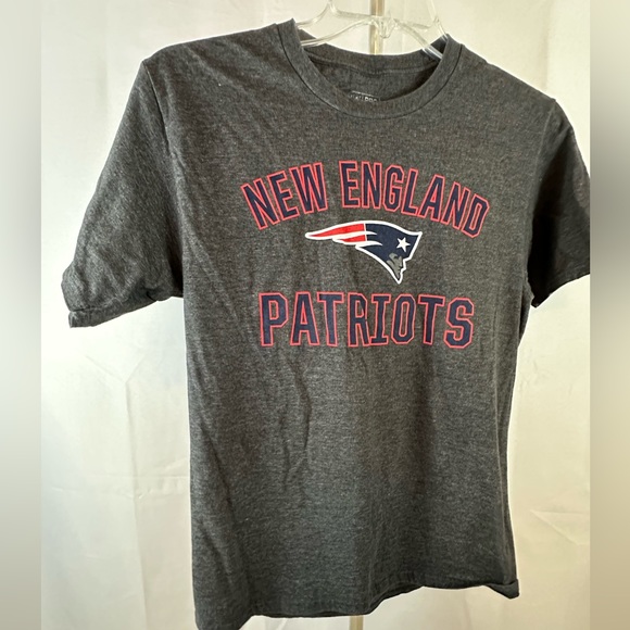 NFL Other - New England Patriots NFL football 🏈 team shirt. Short sleeve. Size Medium.